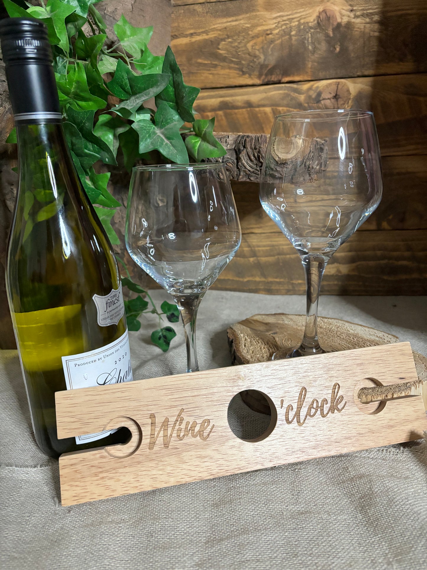 Wine o'clock - bottle and glass holder