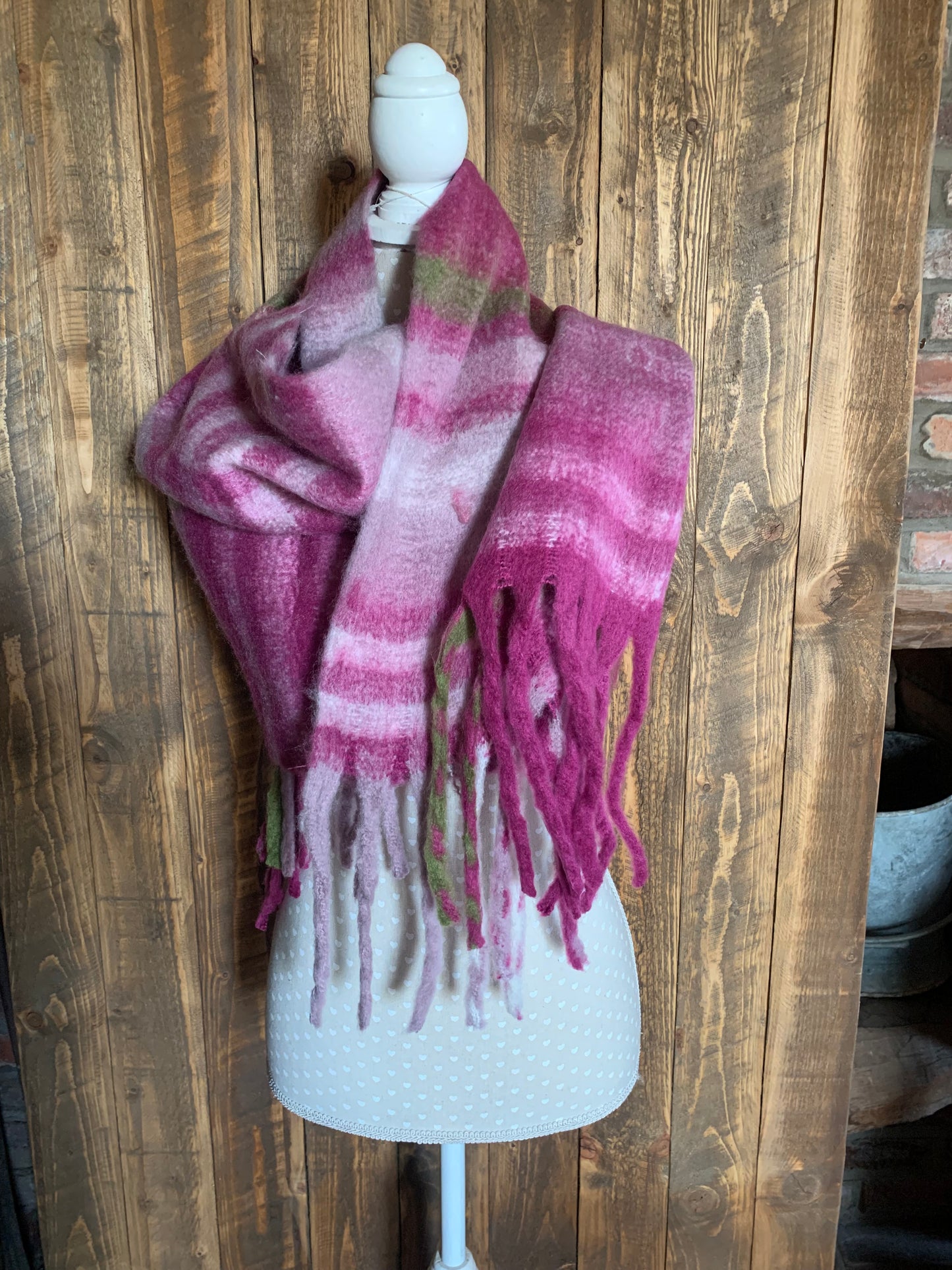 Cosy large check blanket scarf - Fuchsia Pink